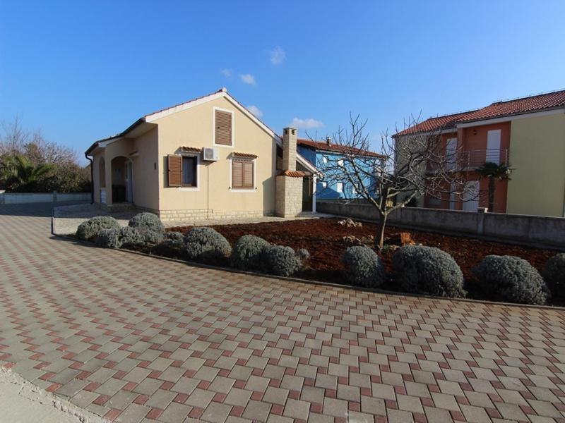 Holiday Home Suric Privlaka  Exterior foto