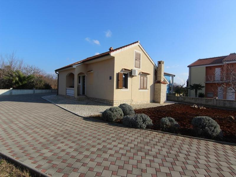 Holiday Home Suric Privlaka  Exterior foto